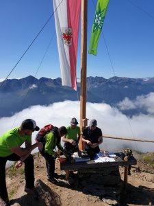 L'inaugurazione della nuova croce